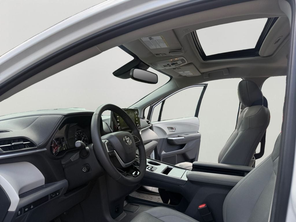 2023 Toyota Sienna Limited 7 Passenger