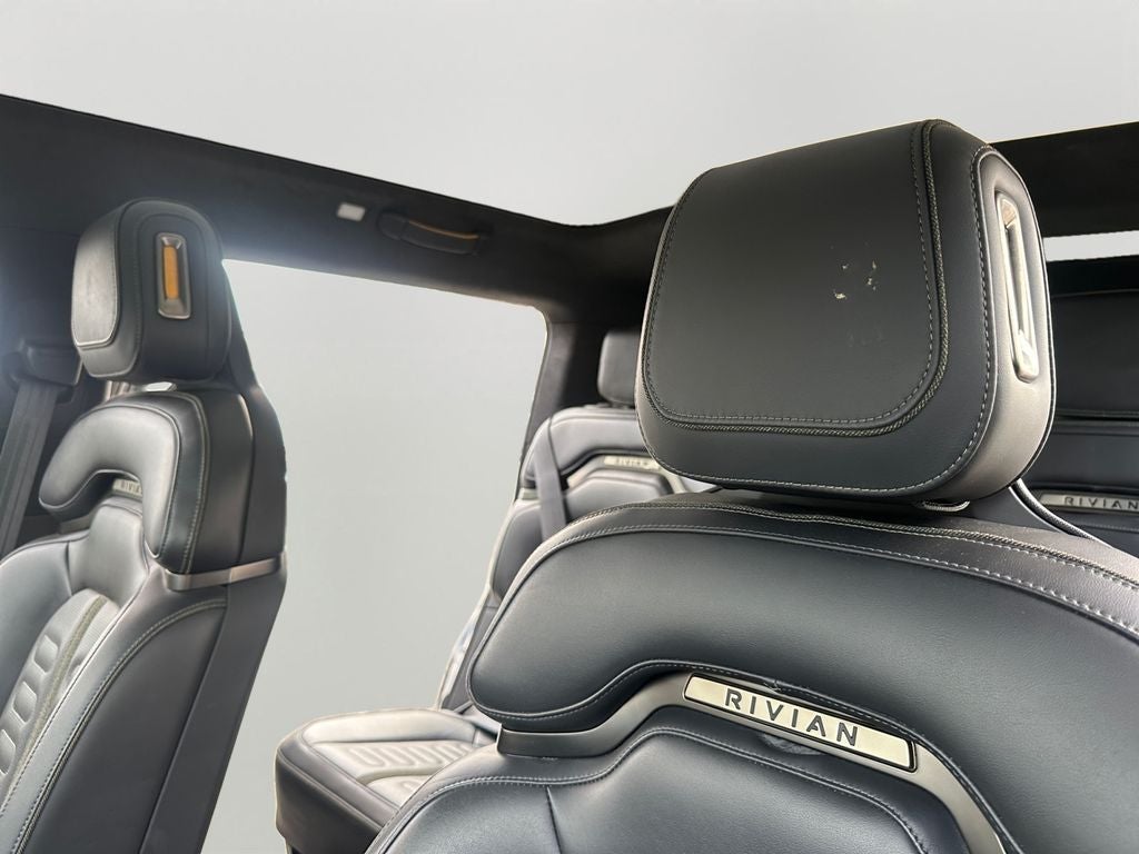 2025 Rivian R1S Adventure Dual Motor Large Pack