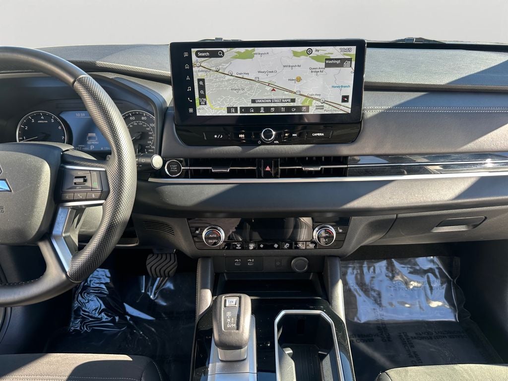 2025 Mitsubishi Outlander SE