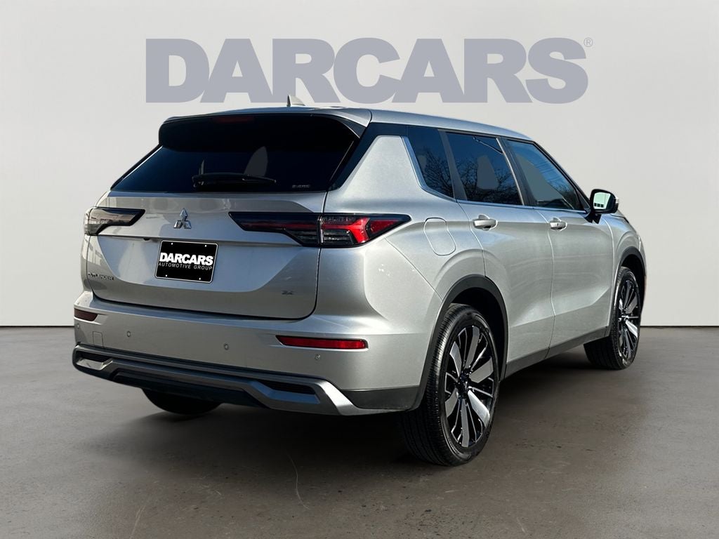 2025 Mitsubishi Outlander SE