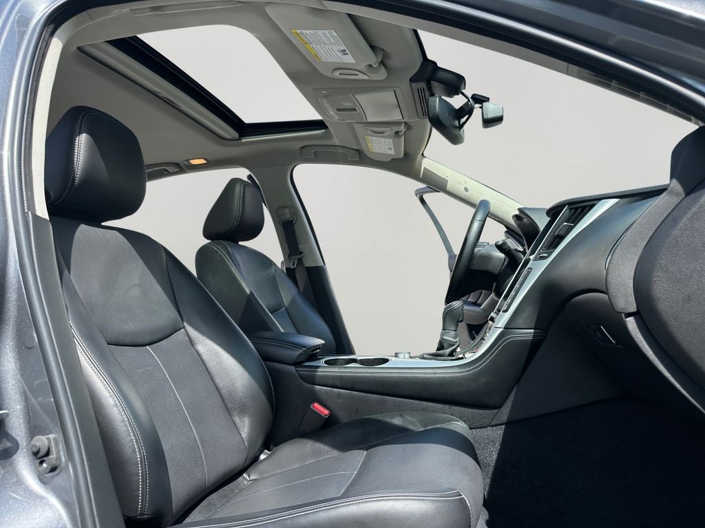 2022 INFINITI Q50 LUXE