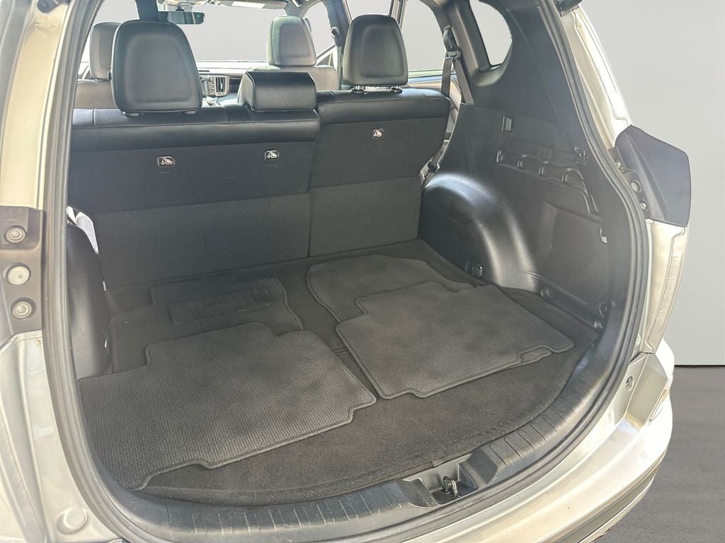 2018 Toyota RAV4 SE