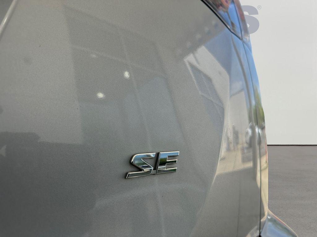2018 Toyota RAV4 SE