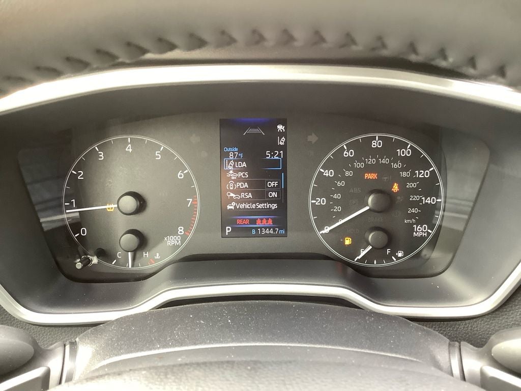 2025 Toyota Corolla Hatchback SE