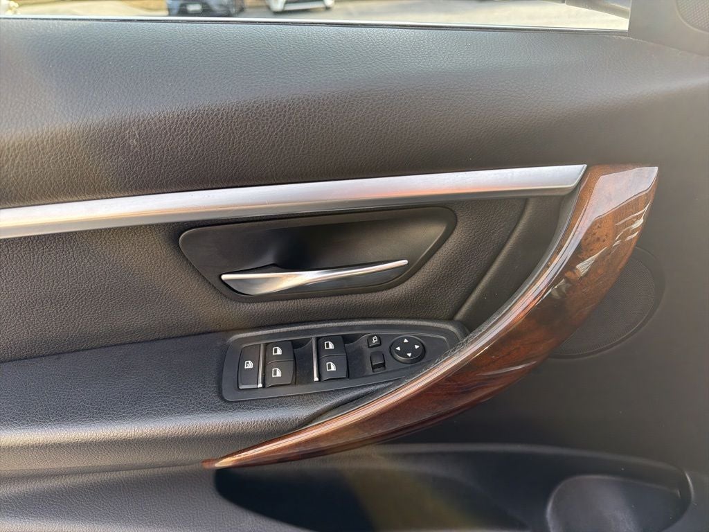 2017 BMW 3 Series 330i xDrive