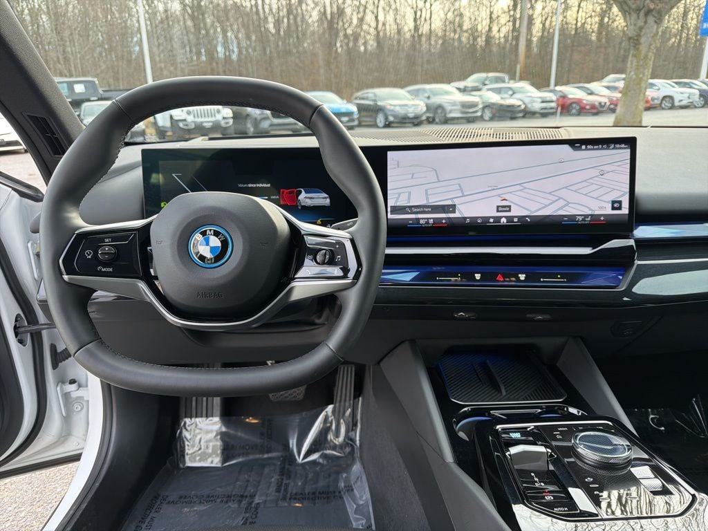 2025 BMW i5 xDrive40