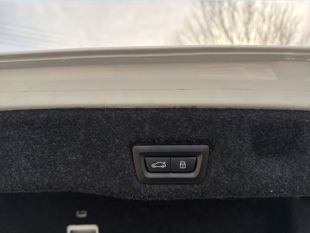 2025 BMW i5 xDrive40