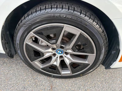 2025 BMW i5 xDrive40