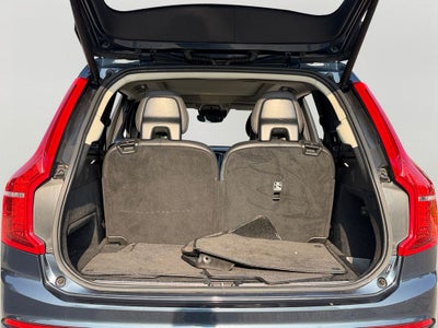 2021 Volvo XC90 T6 Momentum