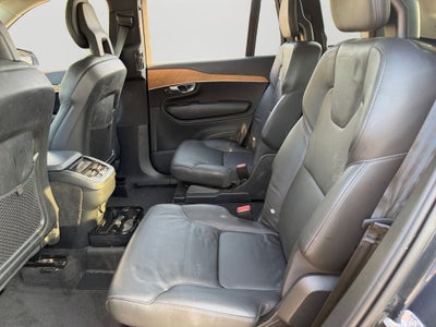 2021 Volvo XC90 T6 Momentum