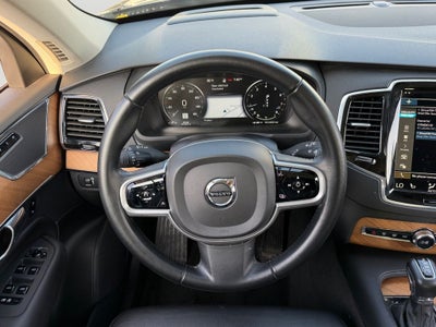 2021 Volvo XC90 T6 Momentum