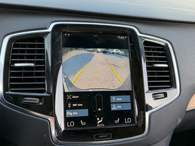 2021 Volvo XC90 T6 Momentum