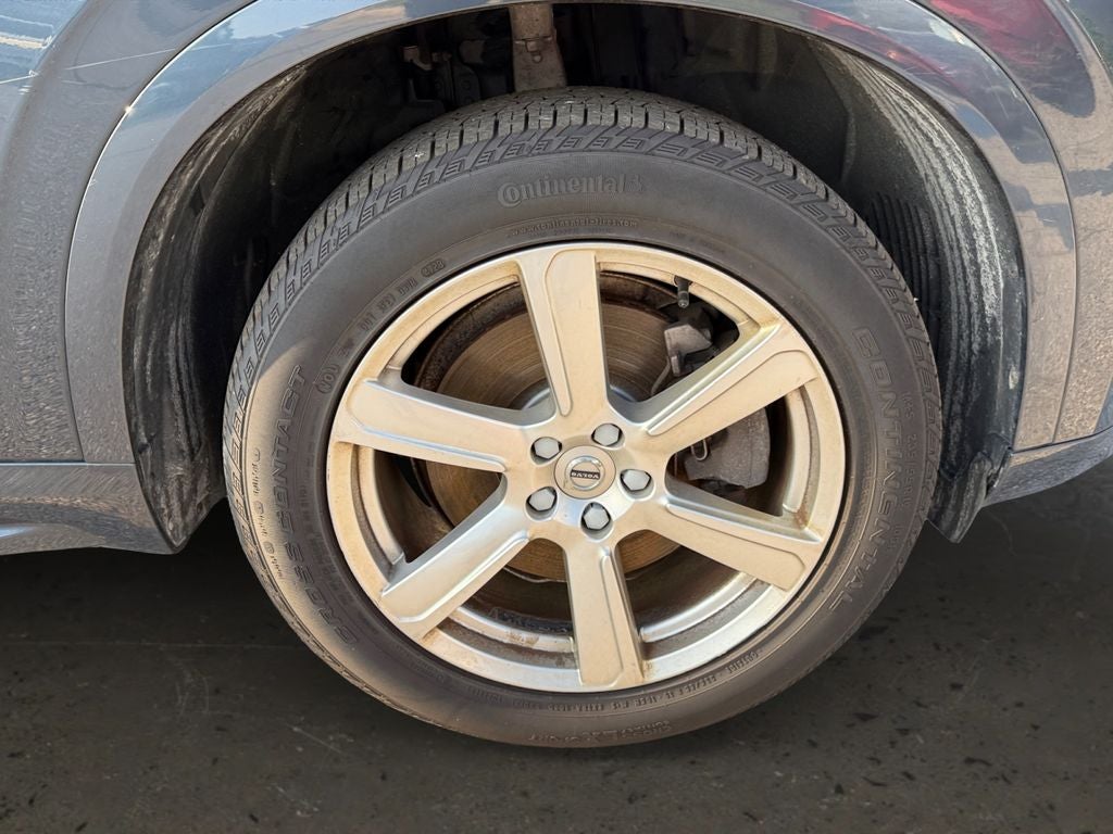 2021 Volvo XC90 T6 Momentum