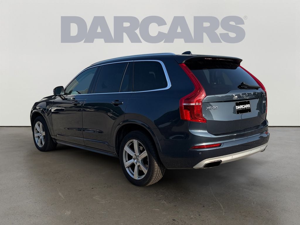 2021 Volvo XC90 T6 Momentum