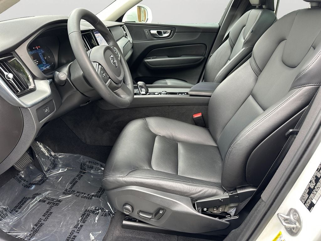 2023 Volvo XC60 B5 Core