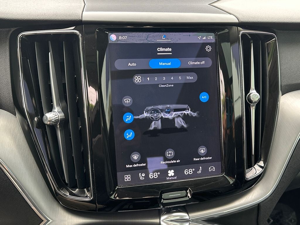 2023 Volvo XC60 B5 Core