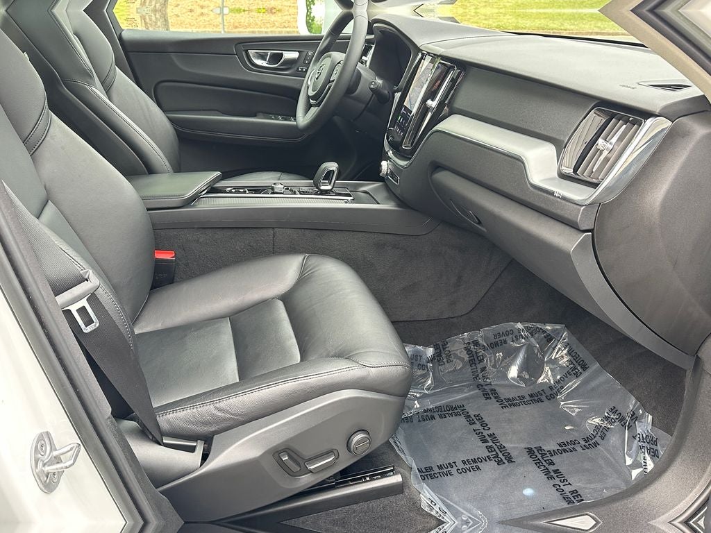 2023 Volvo XC60 B5 Core