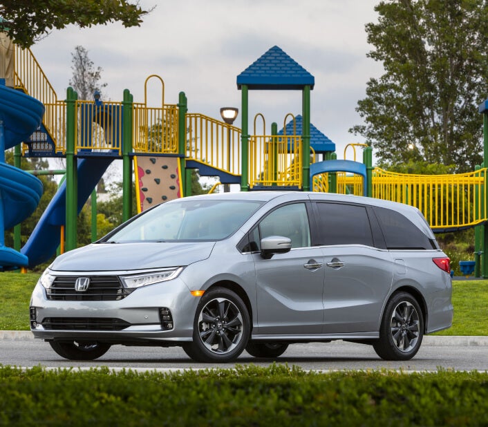 Honda Odyssey Vs. Toyota Sienna